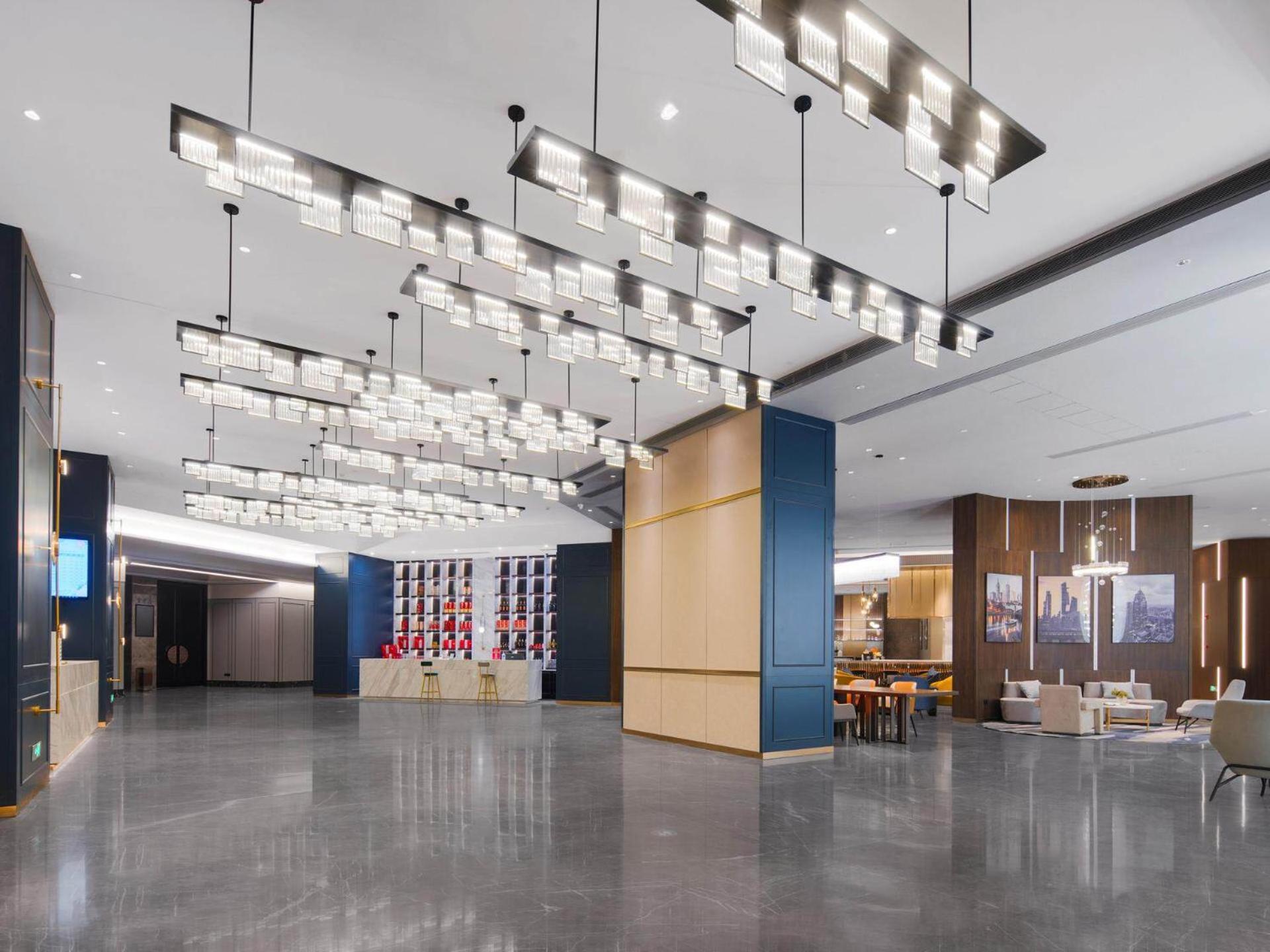 Park Inn By Radisson Nanchong Yilong Star City Plaza Экстерьер фото